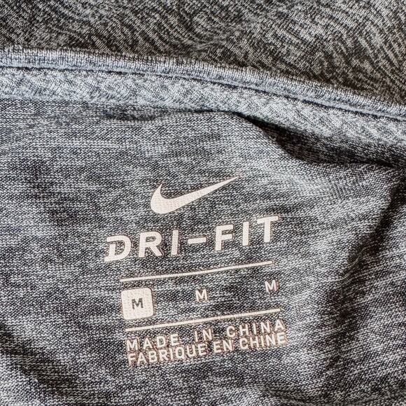 Nike Dri-Fit Dry Legend Scoop Neck Veneer Tee, Heather Black, Women’s SZ Medium - Picture 5 of 9